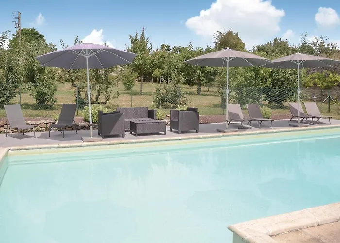 Casa de Férias Beautiful In Bouere